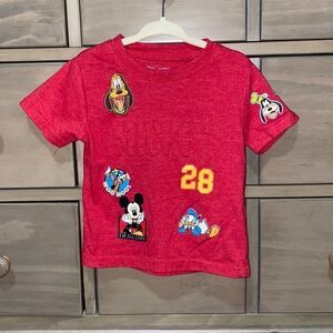 Disney • Mickey and the Roadster Racers • 2T